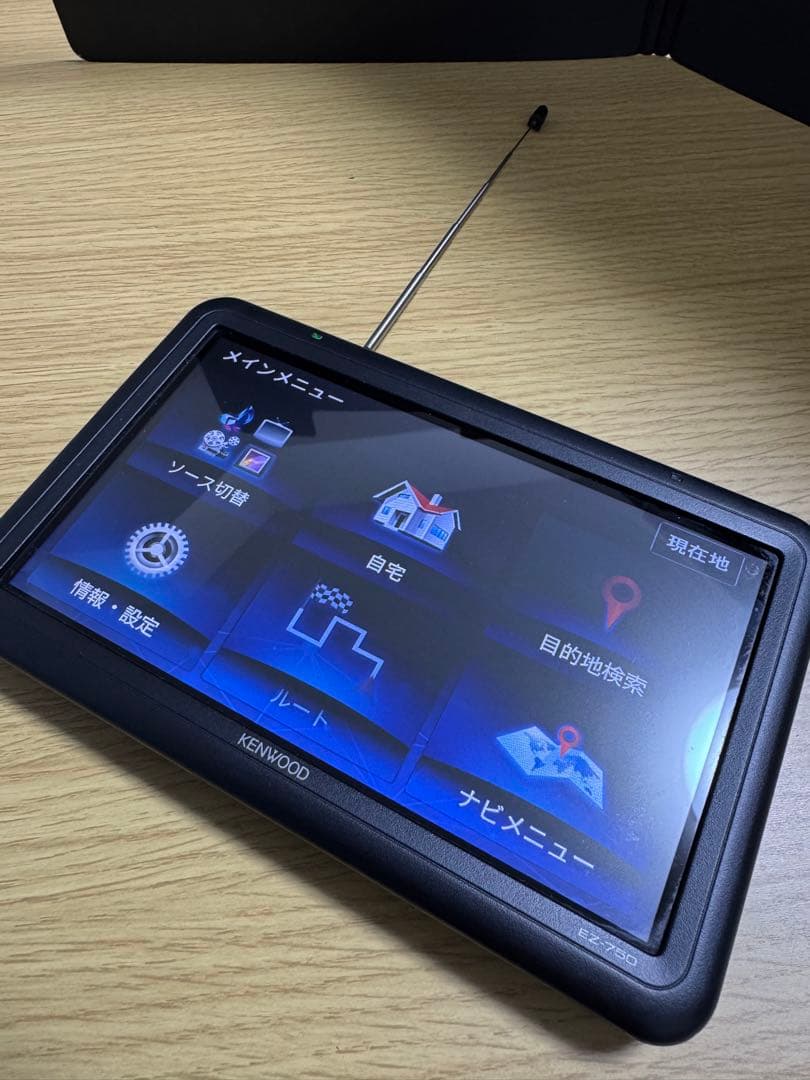 2021年製　KENWOOD ポータブルナビ EZ-750
