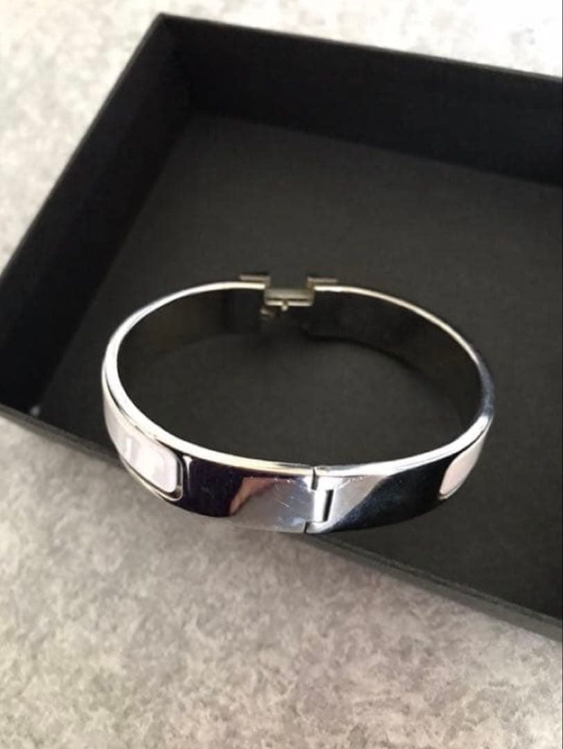 HERMES ホワイト×シルバー バングル