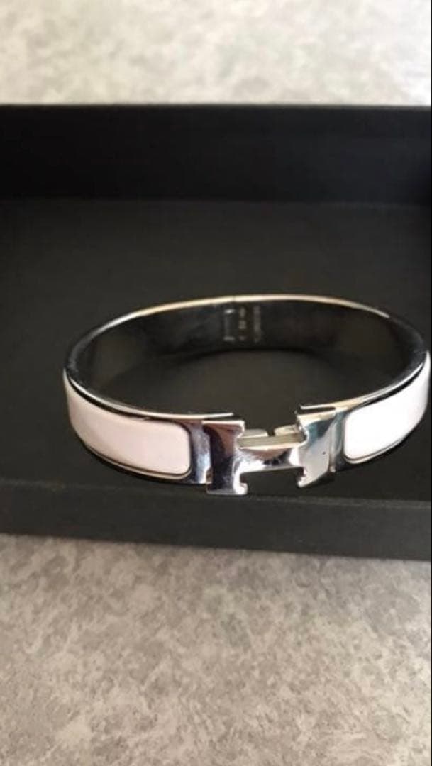 HERMES ホワイト×シルバー バングル