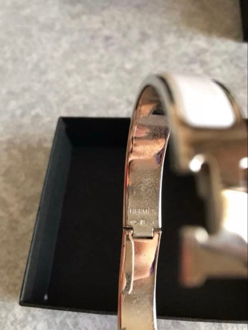 HERMES ホワイト×シルバー バングル