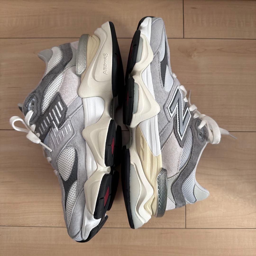 美品！ニューバランス U9060GRY グレー 24cm