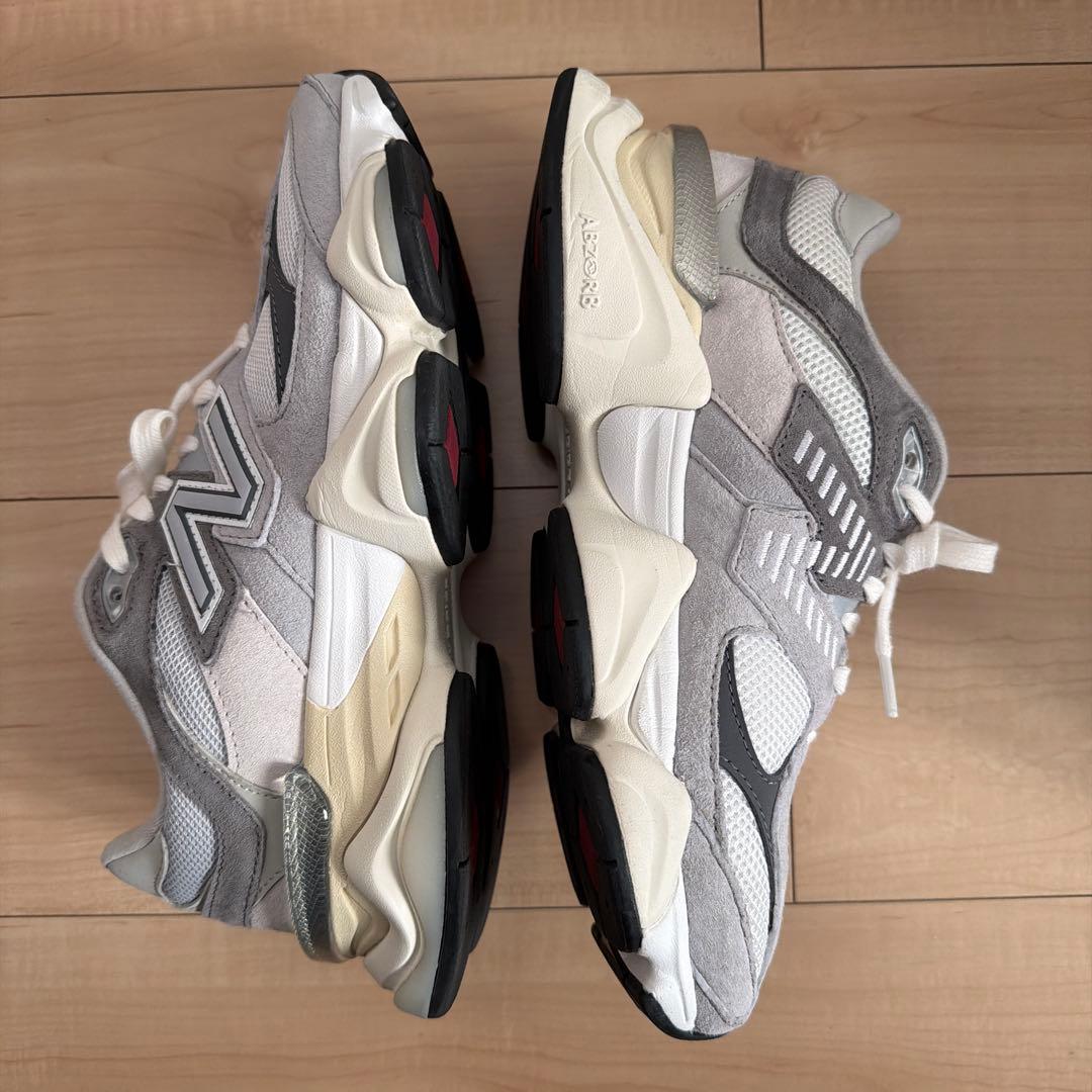 美品！ニューバランス U9060GRY グレー 24cm