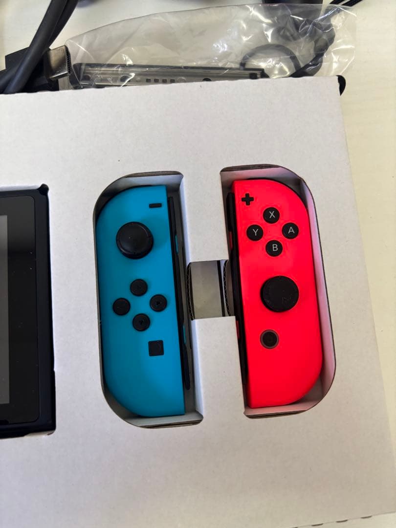 ◆【送料無料】Nintendo Switch 本体 HAC-001