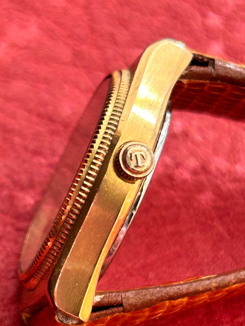 TISSOT ティソSeastar Quartz 新品電池、ベルト交換済み