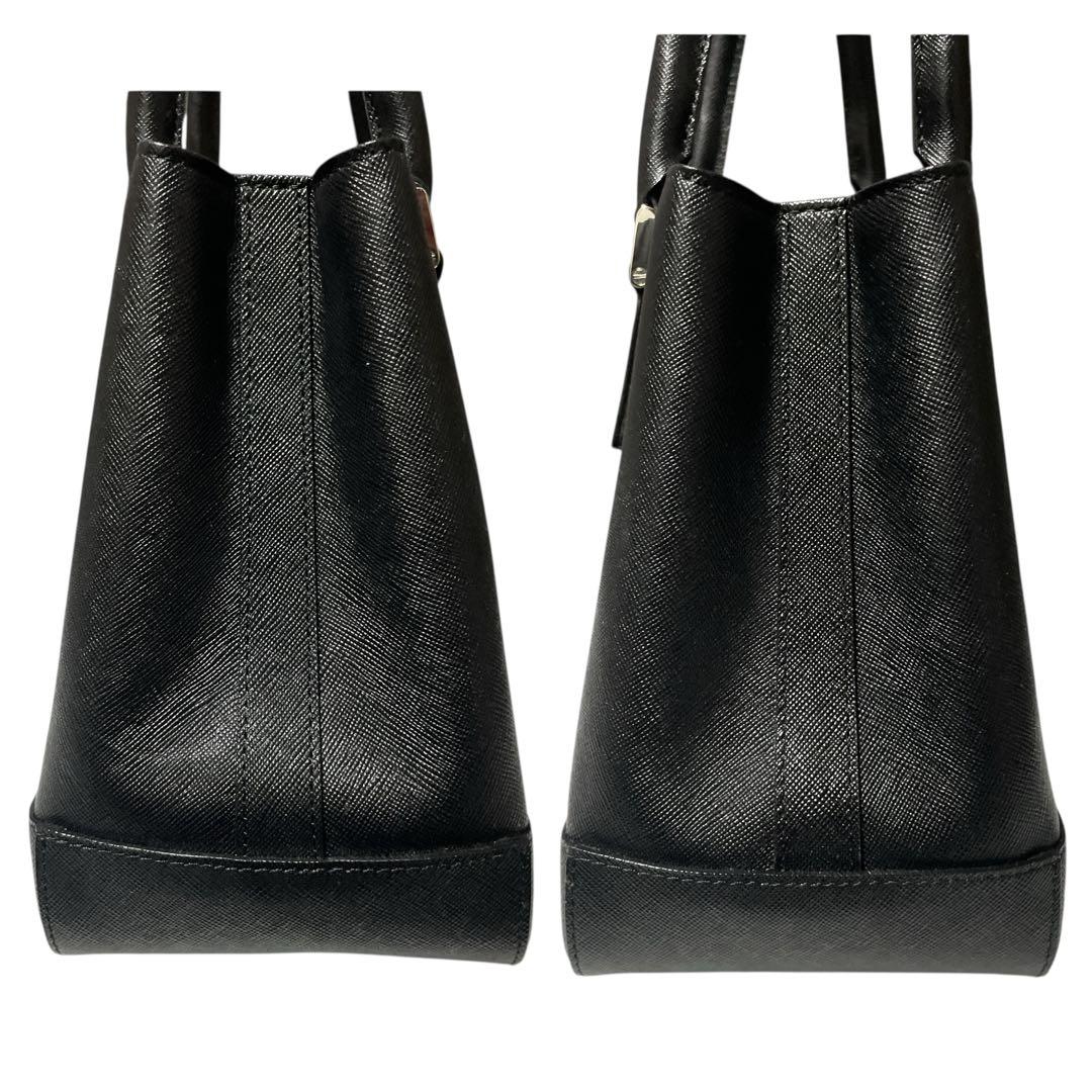 極美品 バーバリー サフィアーノ オールレザー ハンドバッグ 黒