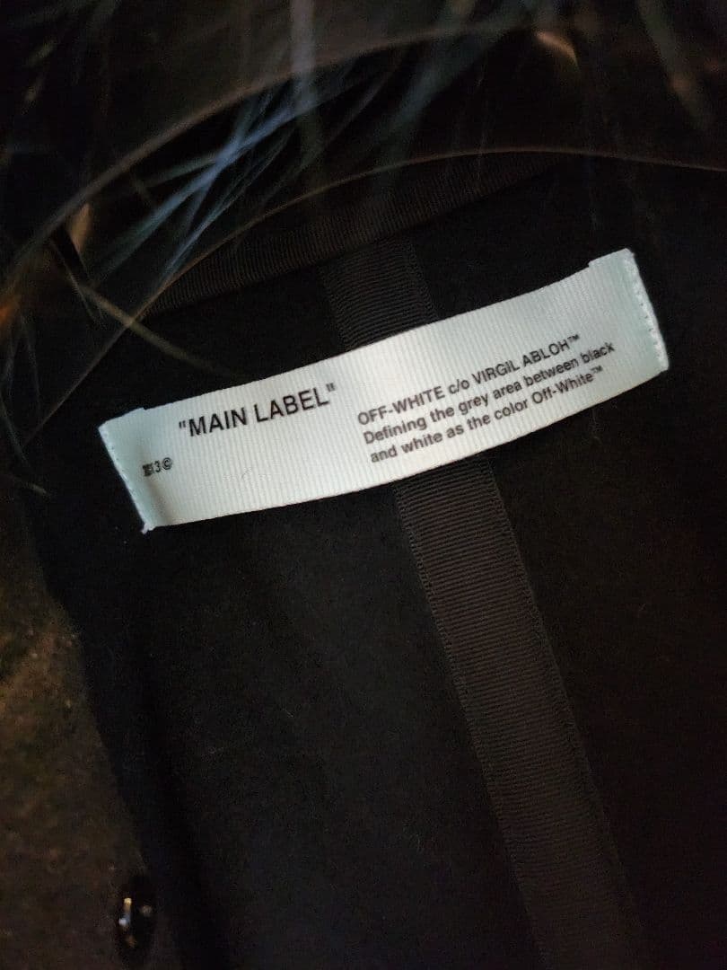 OFF-WHITE ブラックファーポンチョ