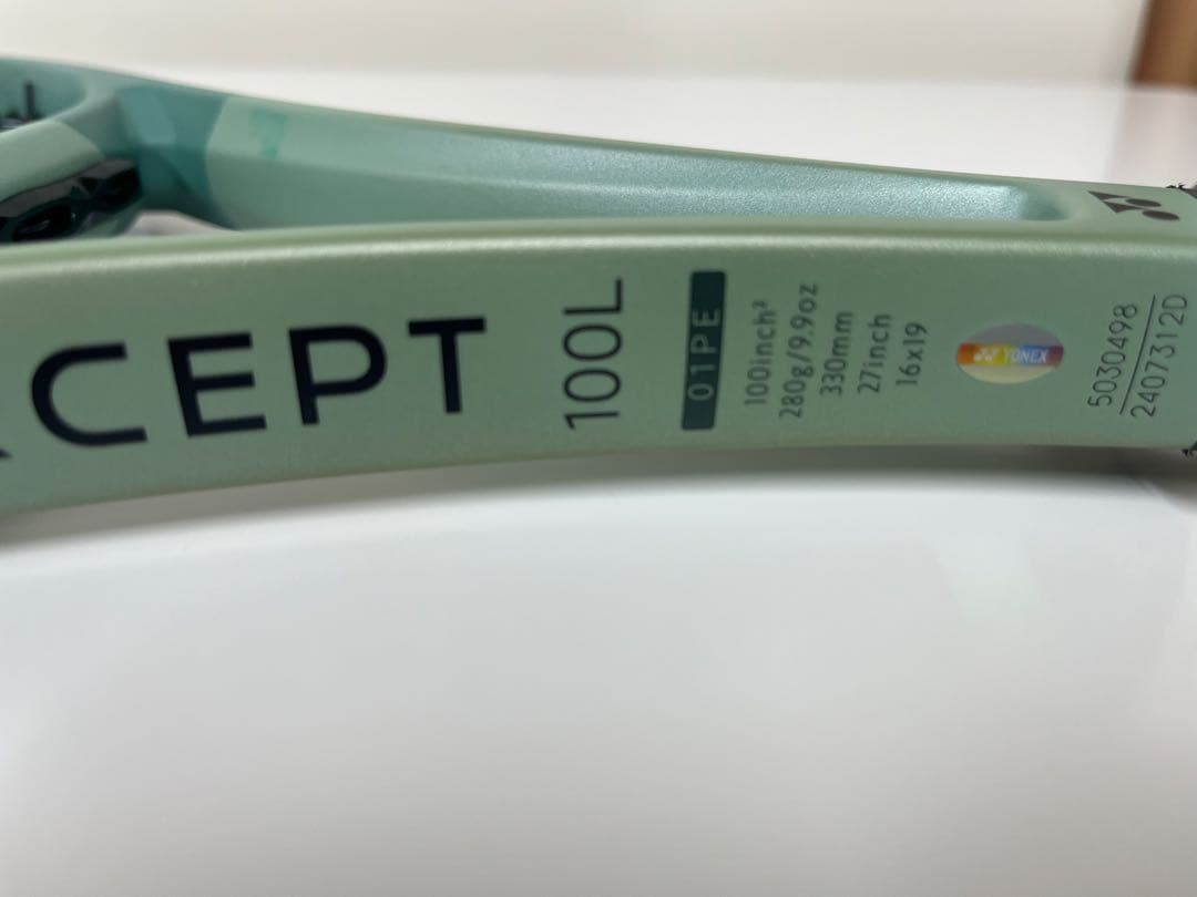 YONEX PERCEPT パーセプト100L テニスラケット　グリップ2