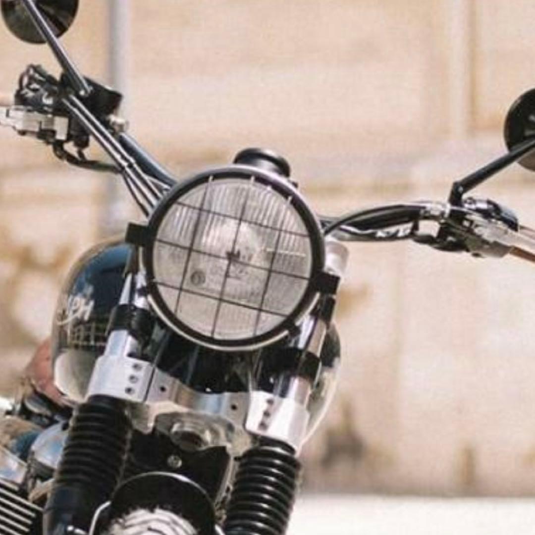 トライアンフ ボンネビル スラクストン ヘッドライトグリル サンタマリア