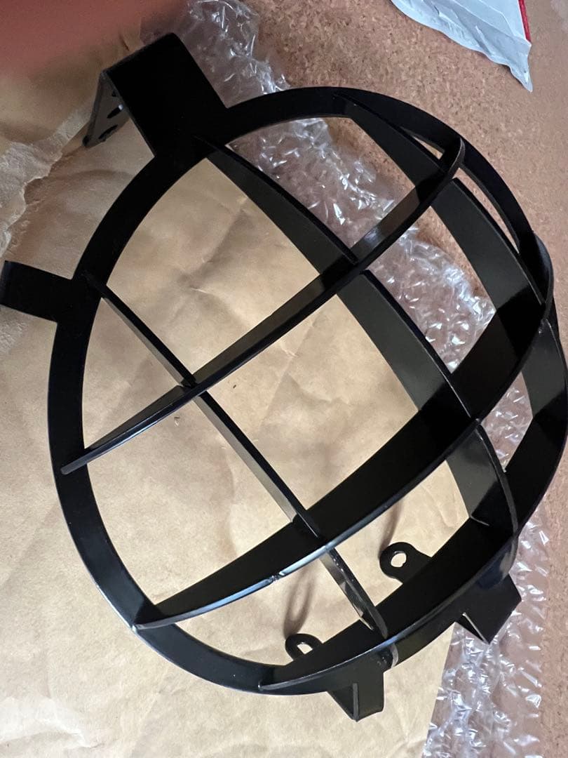 トライアンフ ボンネビル スラクストン ヘッドライトグリル サンタマリア