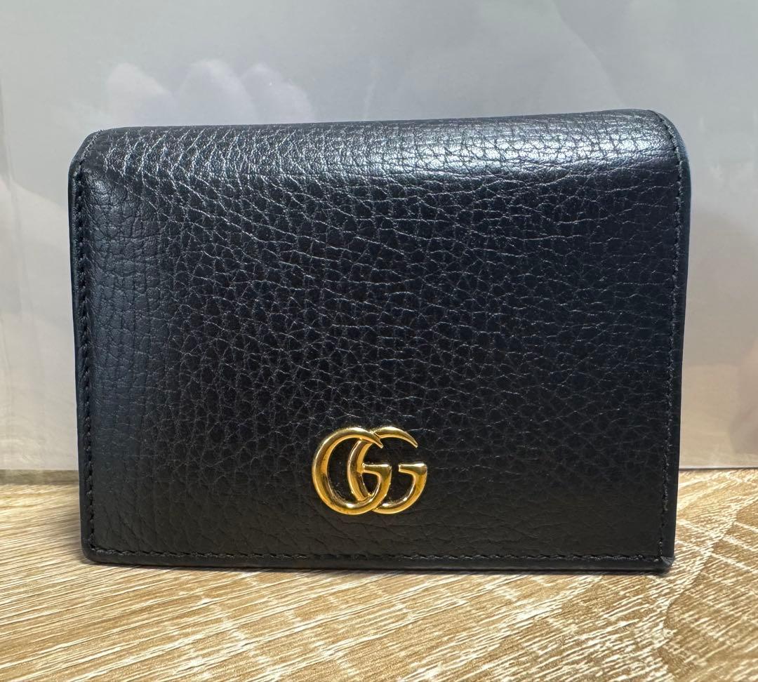 GUCCI 財布　二つ折り