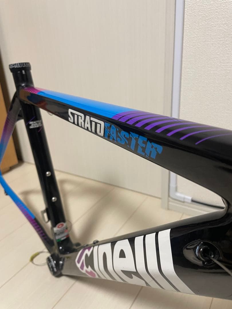 チネリ　ストラトファスター　カーボンフレーム　Sサイズ