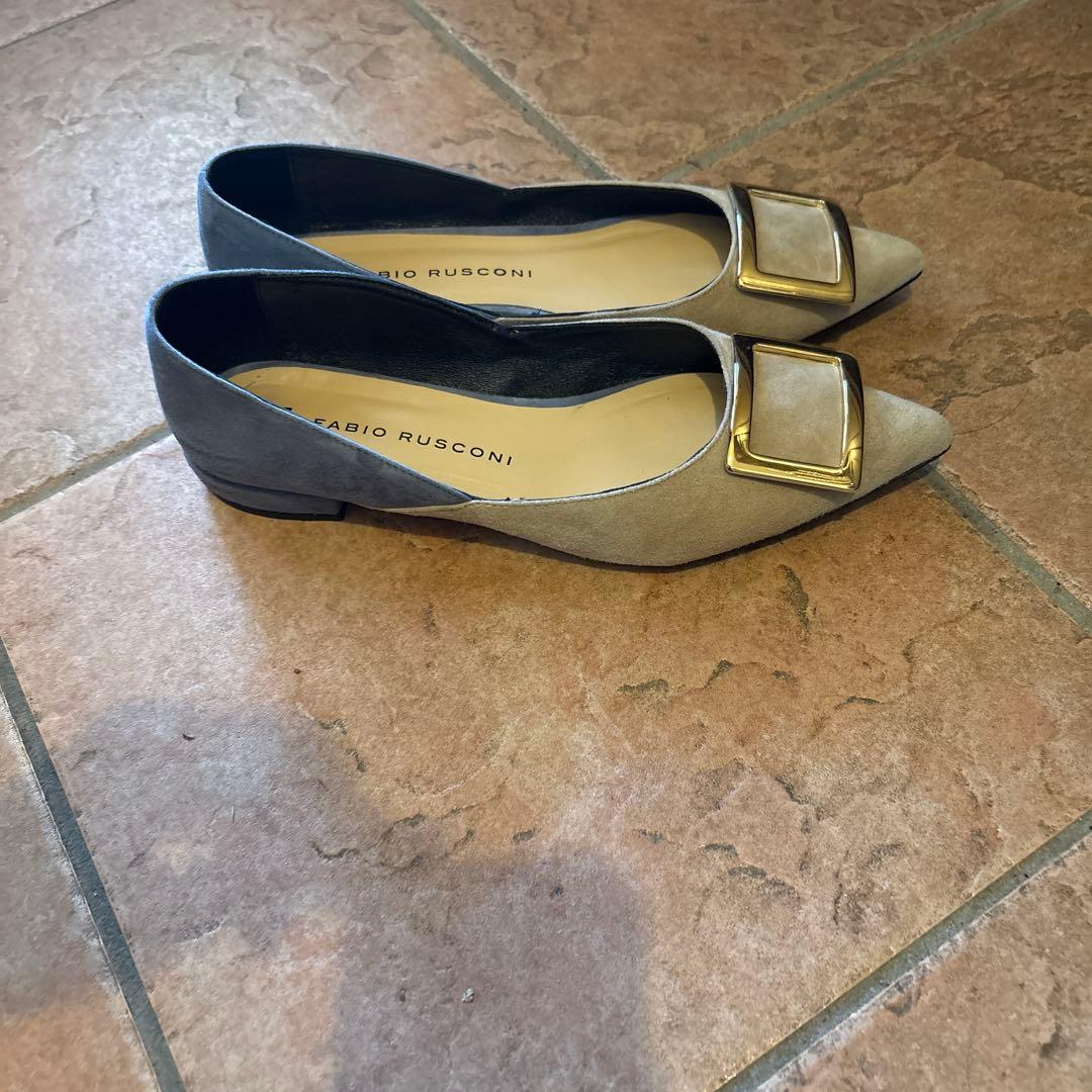 ファビオルスコーニ　フラットパンプス