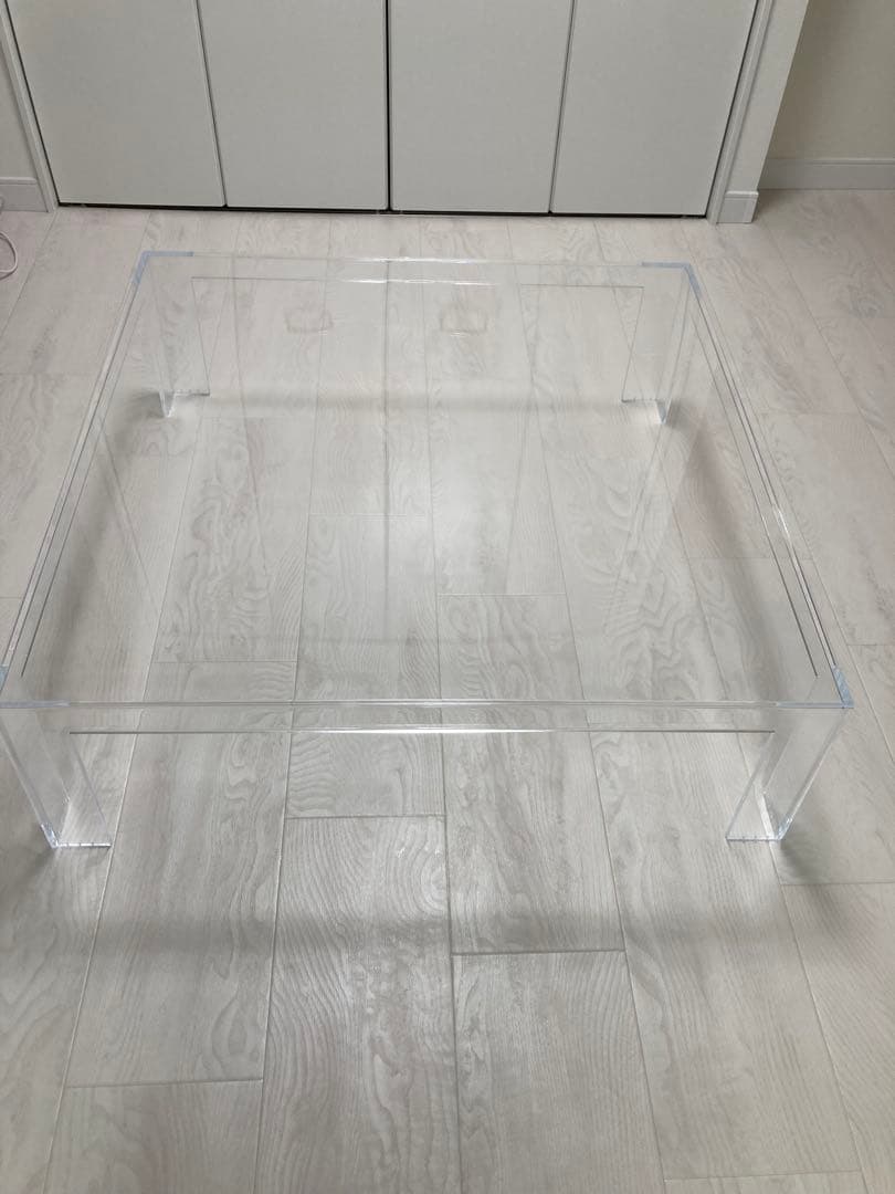 Kartellアクリル製モダンテーブル