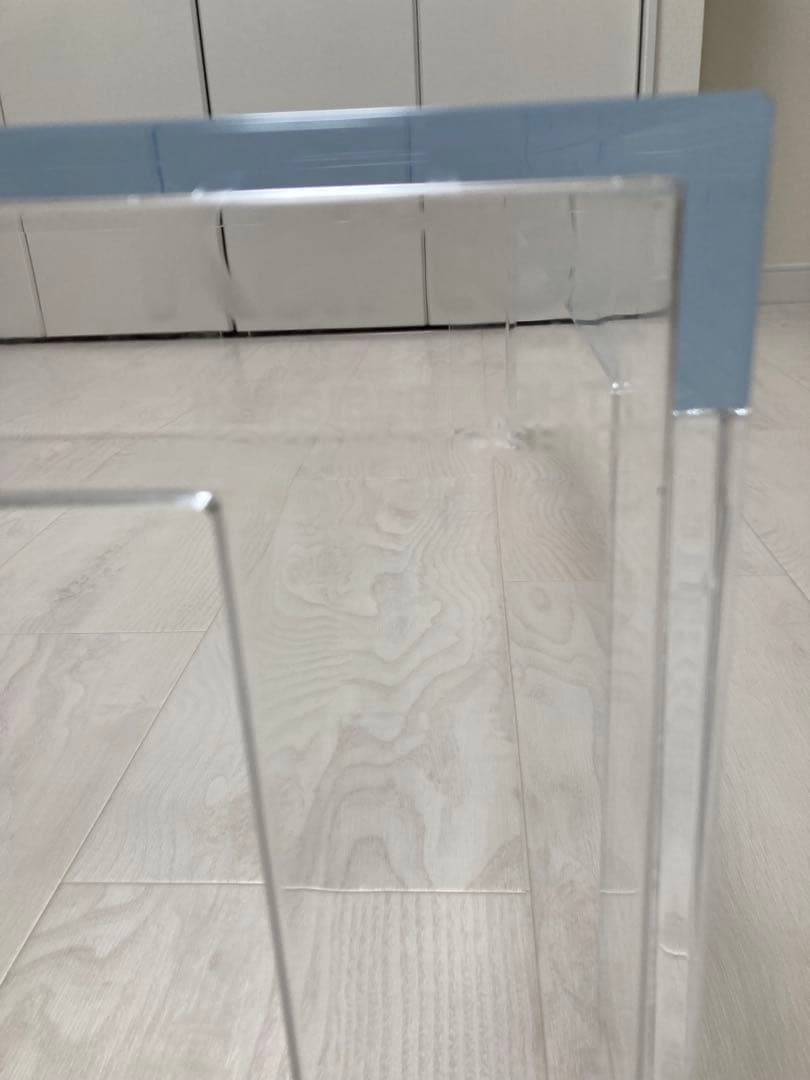 Kartellアクリル製モダンテーブル