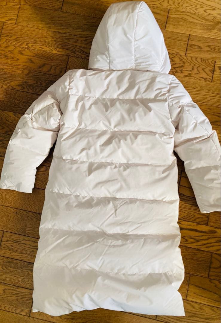 【新品未使用タグ付き】UNIQLO ウルトラウォームダウンロングコート＋ホワイト