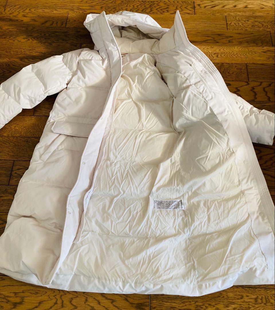 【新品未使用タグ付き】UNIQLO ウルトラウォームダウンロングコート＋ホワイト