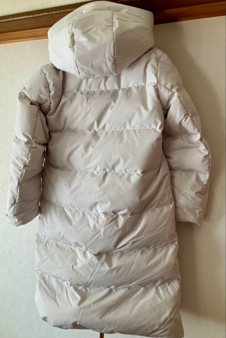 【新品未使用タグ付き】UNIQLO ウルトラウォームダウンロングコート＋ホワイト