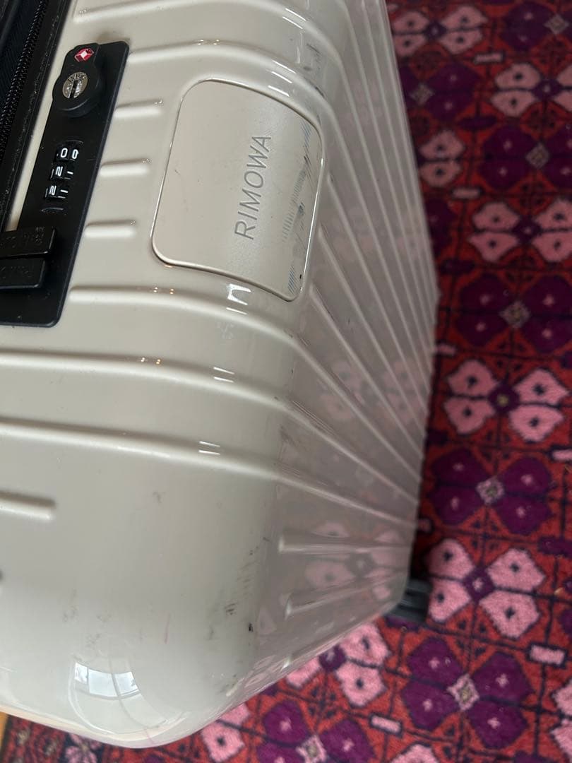 RIMOWA Essential Lite キャビン U人気カラー機内持ち込み可