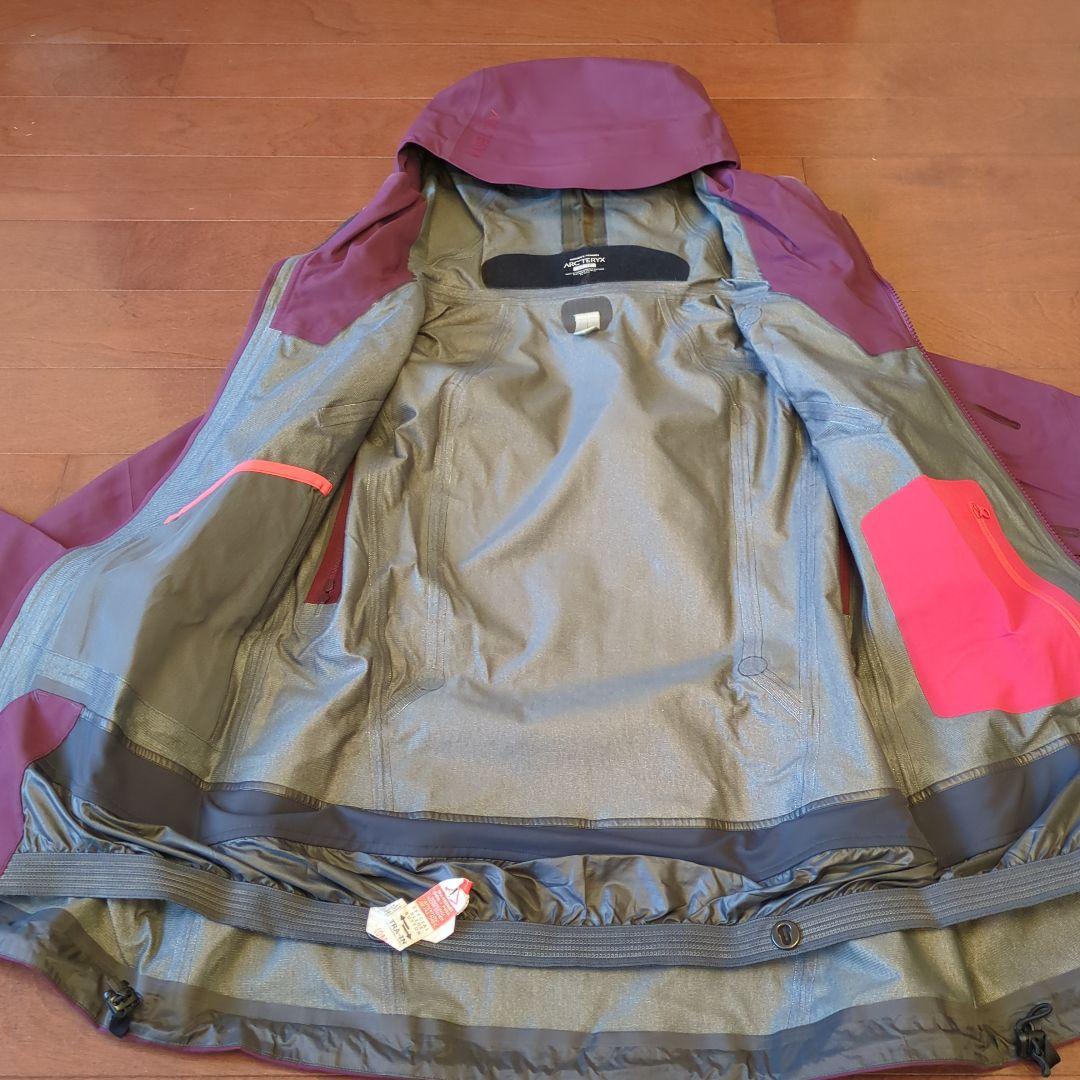 アークテリクス　スキージャケット　ウィメンズXS　バードエイド（期限切れ）あり