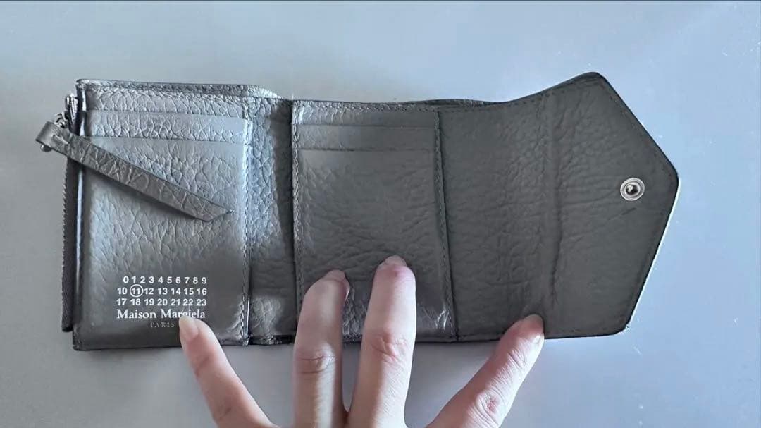 メゾンマルジェラ　レザー 三つ折り財布