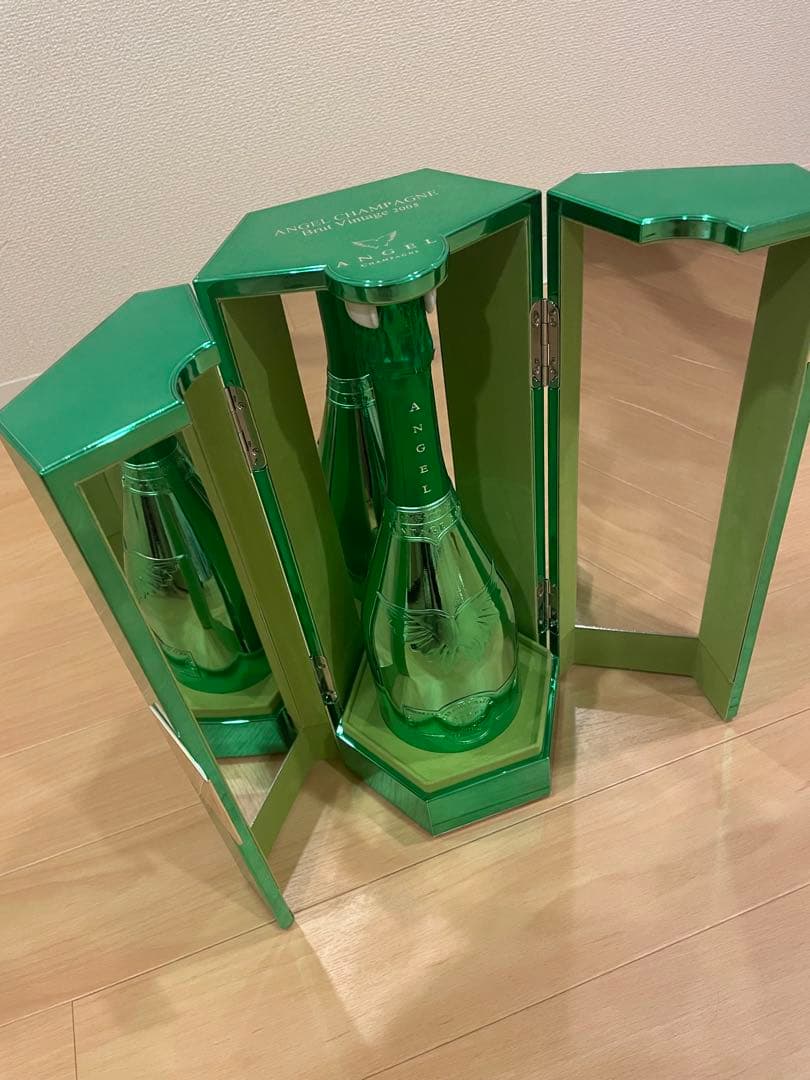 新品【未開栓】エンジェル シャンパン ヴィンテージ 2005　グリーン