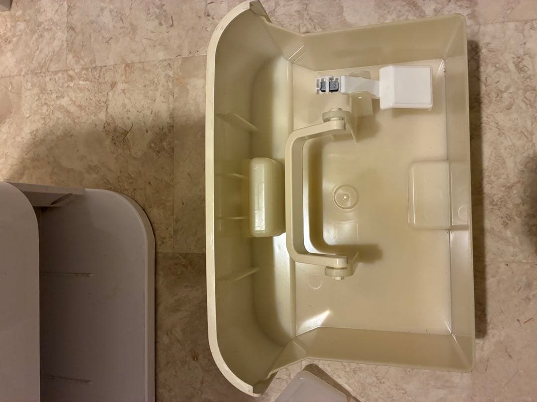 【2021年製】アイリスオーヤマ　除湿衣類乾燥IJDC-K80-W