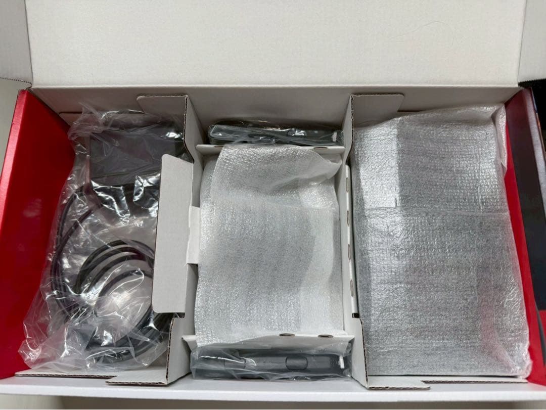 Nintendo Switch 本体 + Joy-Con 周辺機器完備