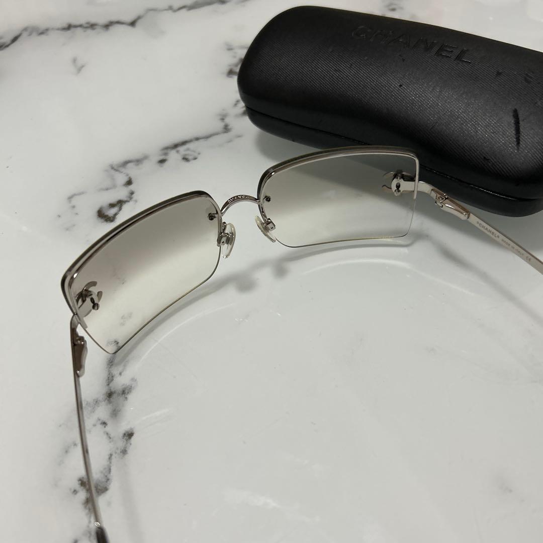 CHANEL メタルフレーム サングラス