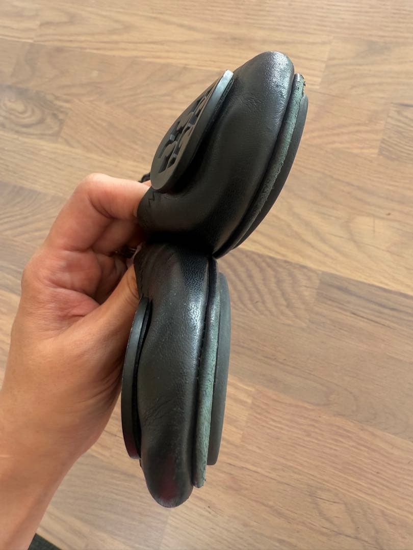 トリーバーチTORY BURCH ブラック フラットシューズ