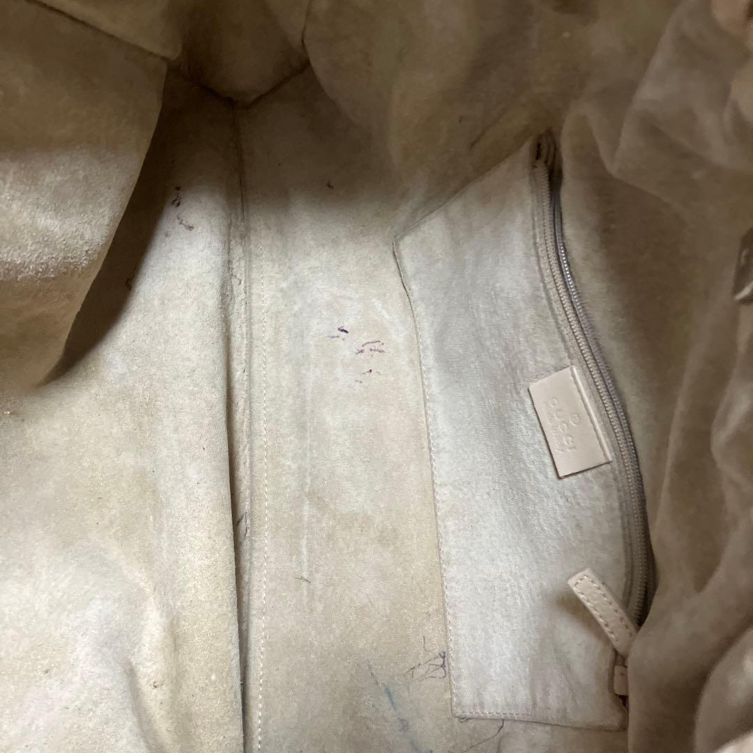 GUCCI ホワイトベージュ レザーショルダーバッグ