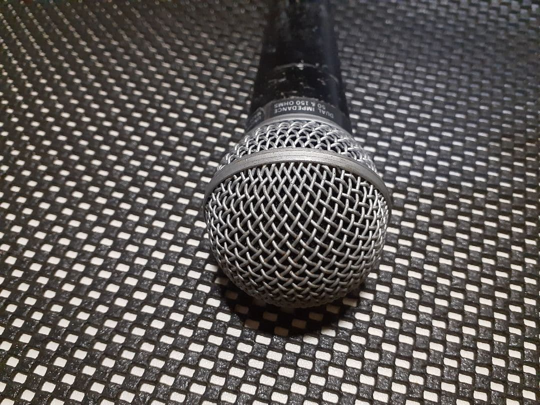 SHURE SM58 ビンテージ、ポルシェロゴ。動作品ですがキズありです。