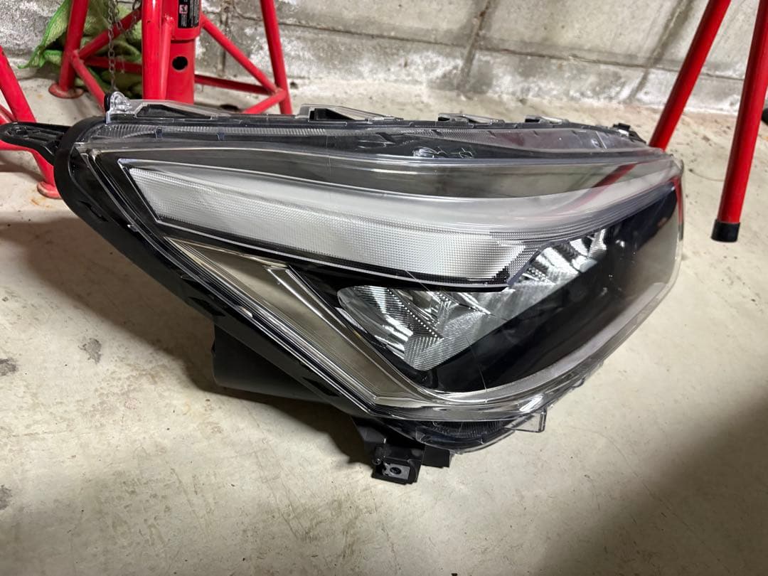 A201 ライズ　ヘッドライト