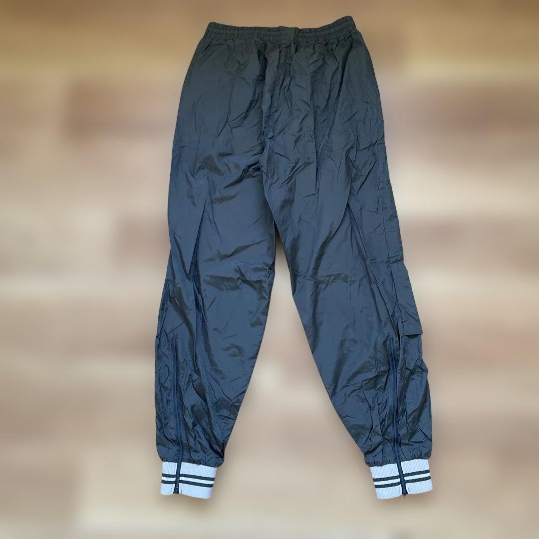 adidas 90s ナイロンジョガーパンツ