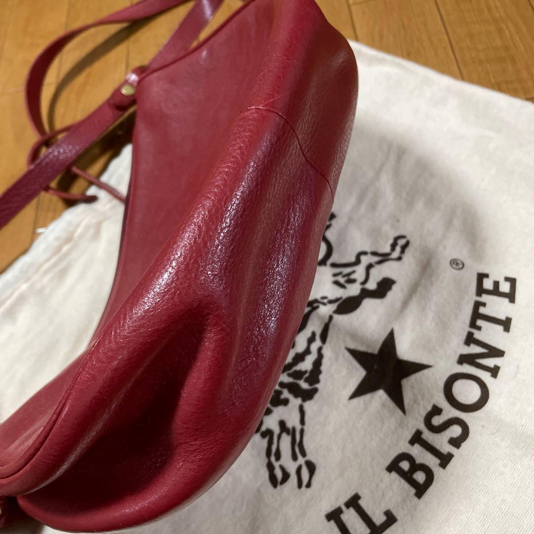 イルビゾンテ　ショルダーバッグ　三日月　赤