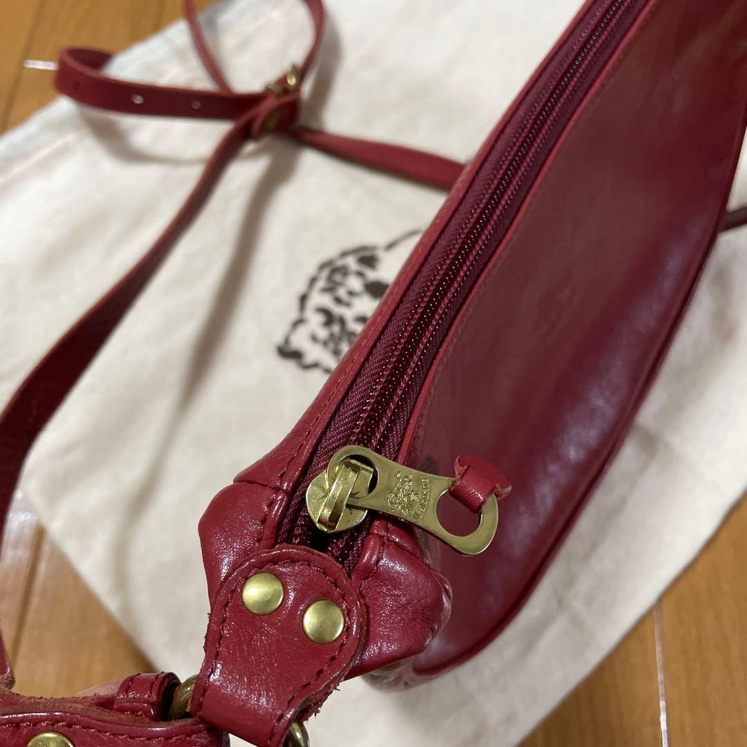 イルビゾンテ　ショルダーバッグ　三日月　赤