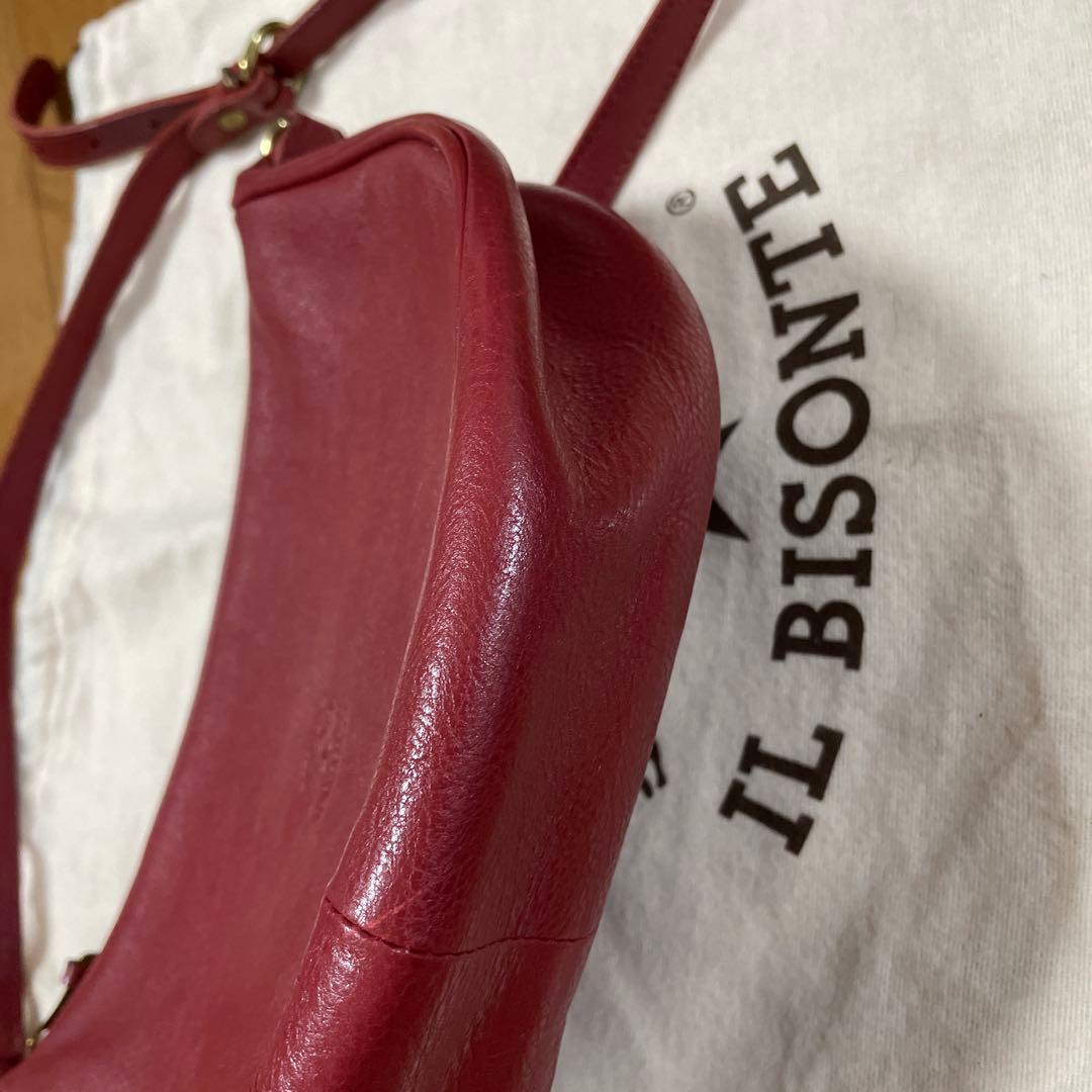 イルビゾンテ　ショルダーバッグ　三日月　赤