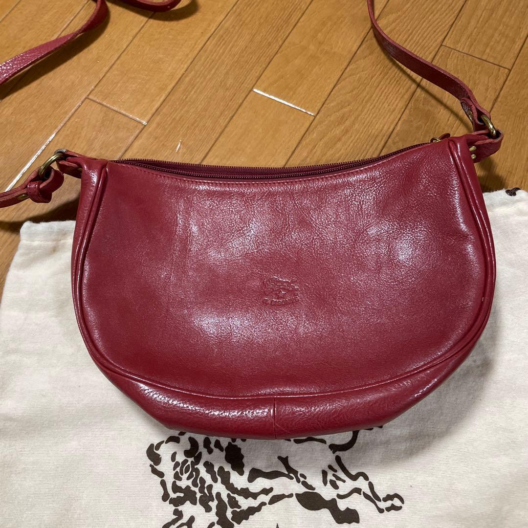 イルビゾンテ　ショルダーバッグ　三日月　赤