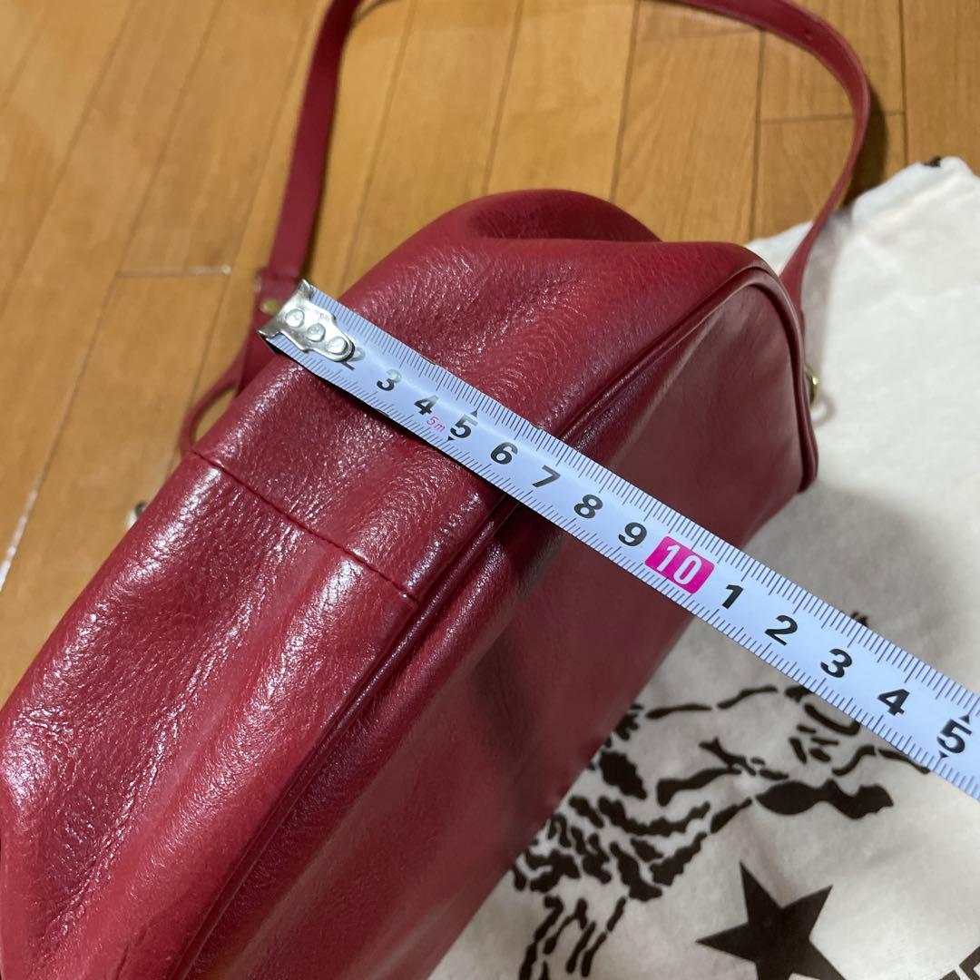 イルビゾンテ　ショルダーバッグ　三日月　赤