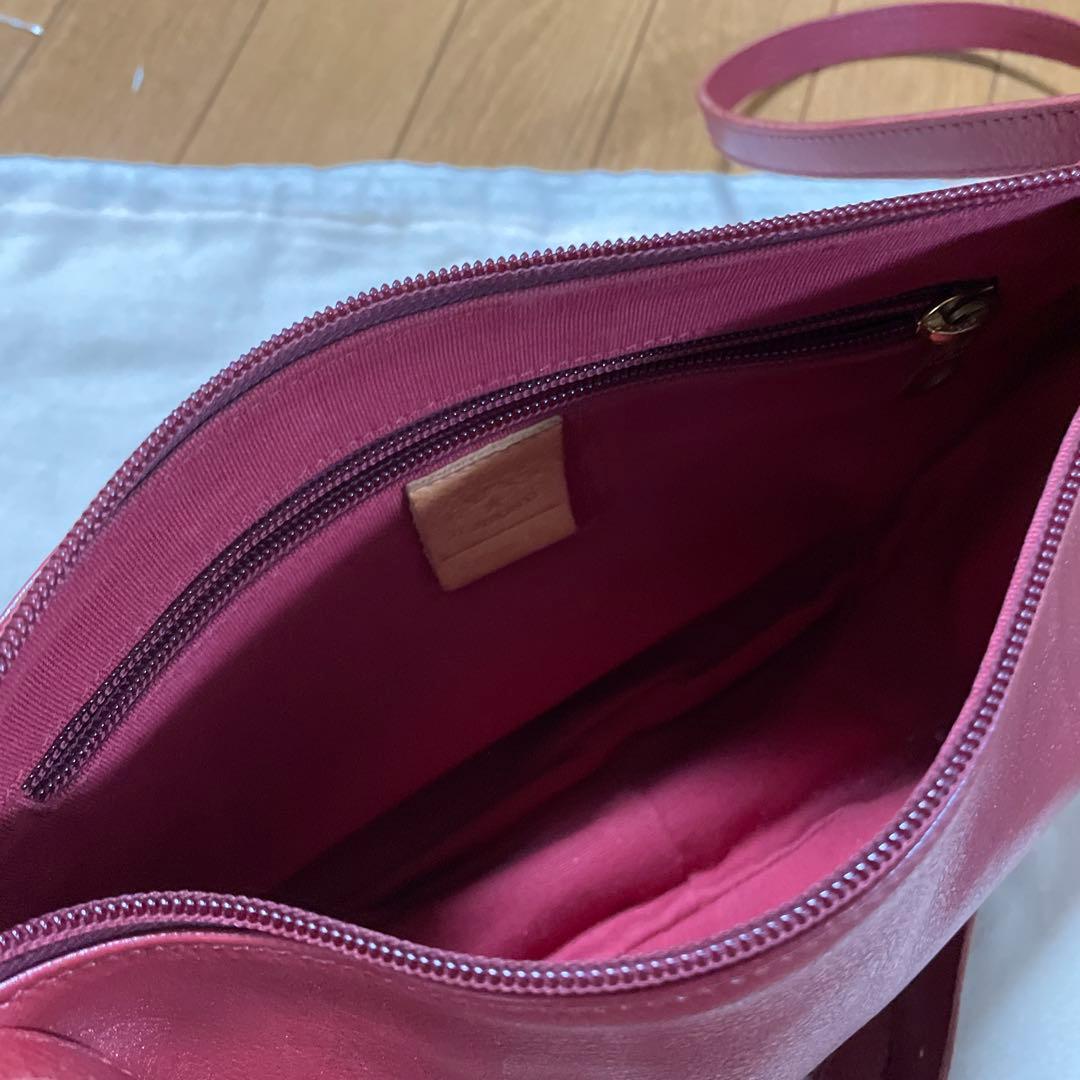 イルビゾンテ　ショルダーバッグ　三日月　赤