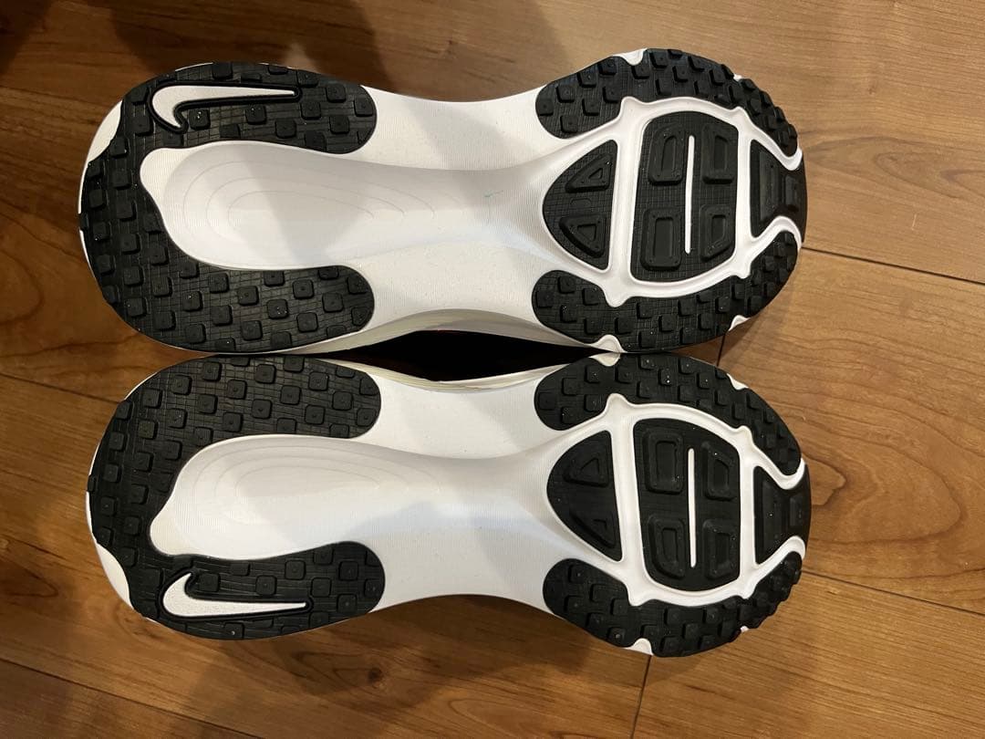 【新品】Nike ランニングシューズ ボメロ vomelo 18SE 27cm