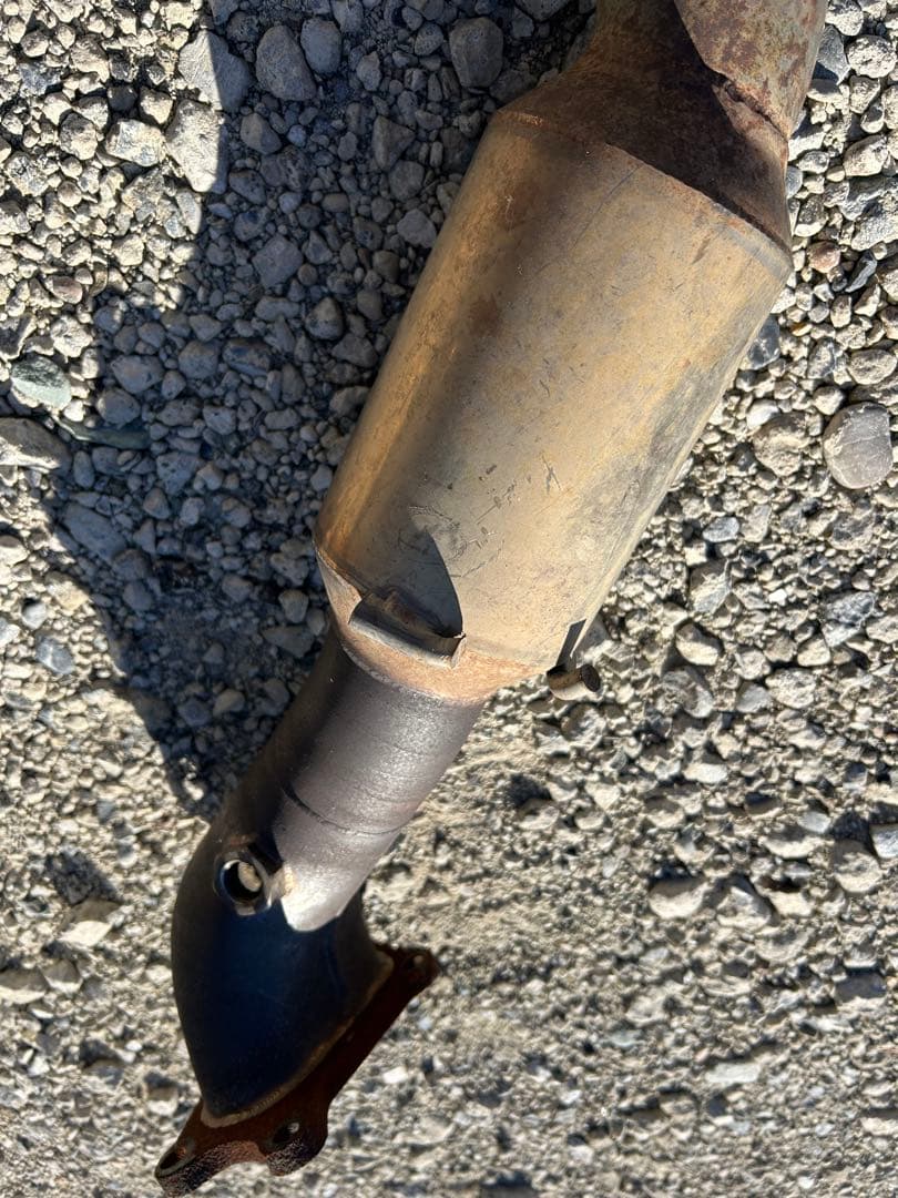 スバル　レガシィb4bl5ターボ　メタルキャタライザー　触媒