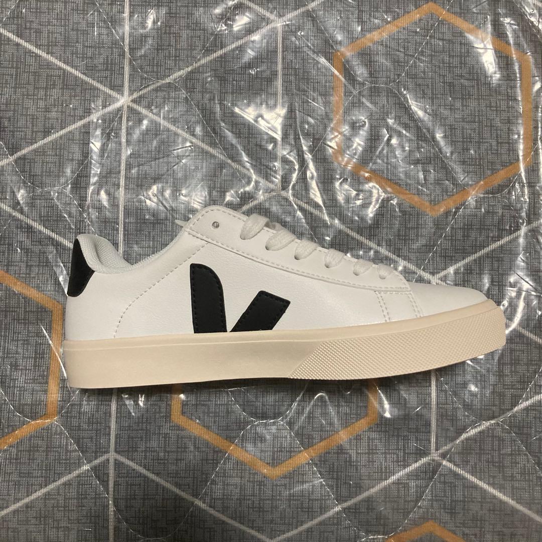 veja ブラック/ホワイト スニーカー