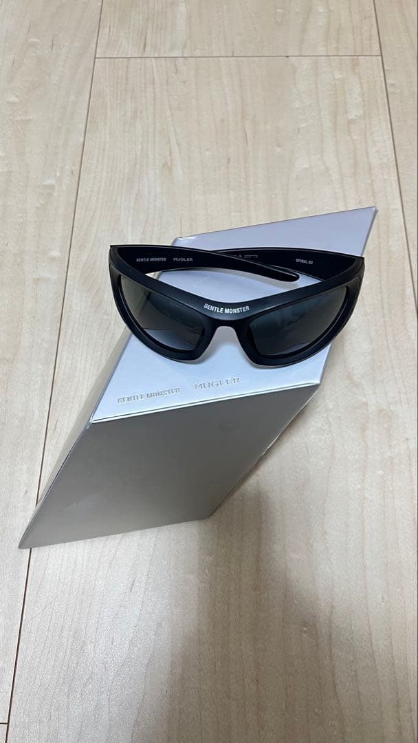 ジェントルモンスター Mugler Spiral 02 M01 サングラス