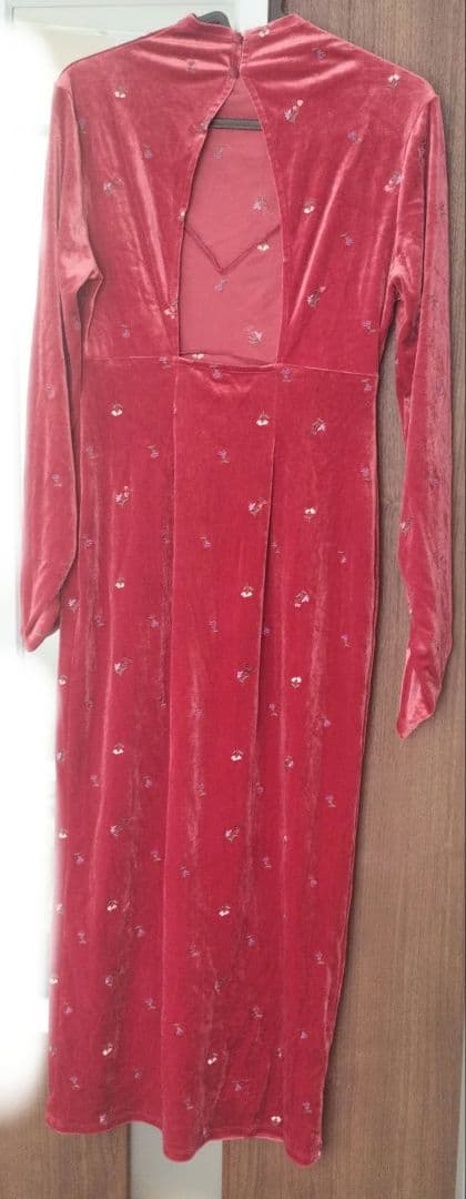 【完売品】エンブロイダリーフラワーワンピース リリーブラウン