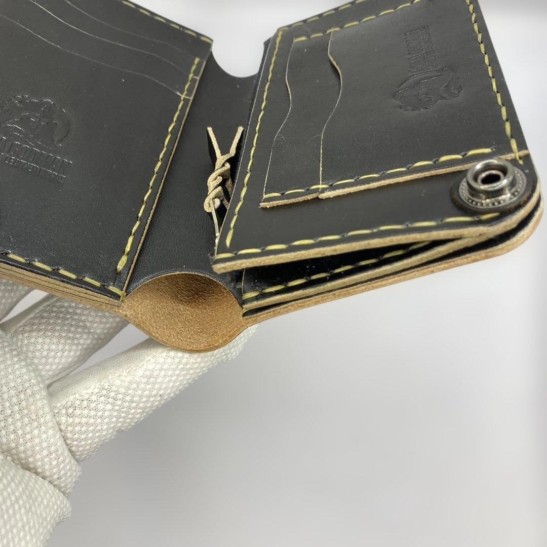 お札折らずに収納できる無骨な手染めミドルトラッカーウォレット BTW0627