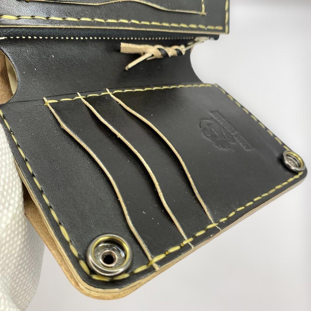 お札折らずに収納できる無骨な手染めミドルトラッカーウォレット BTW0627