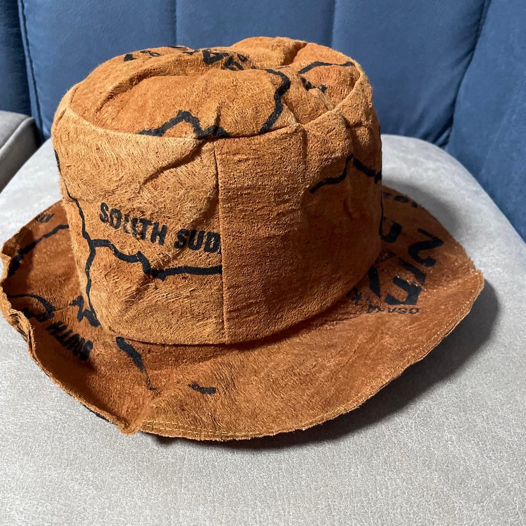 新品　万博　ウガンダの木の皮の帽子　最終値下げしました。