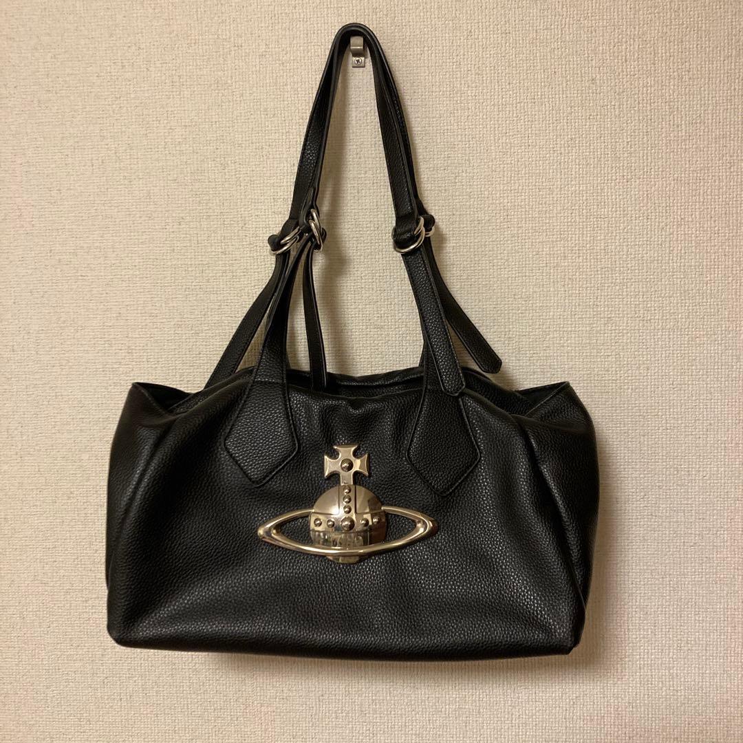 ブラックレザー風ショルダーバッグ