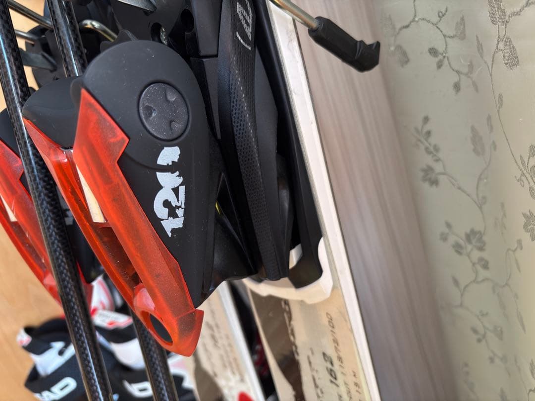 ロシニョールスキー板 ビィンディング付