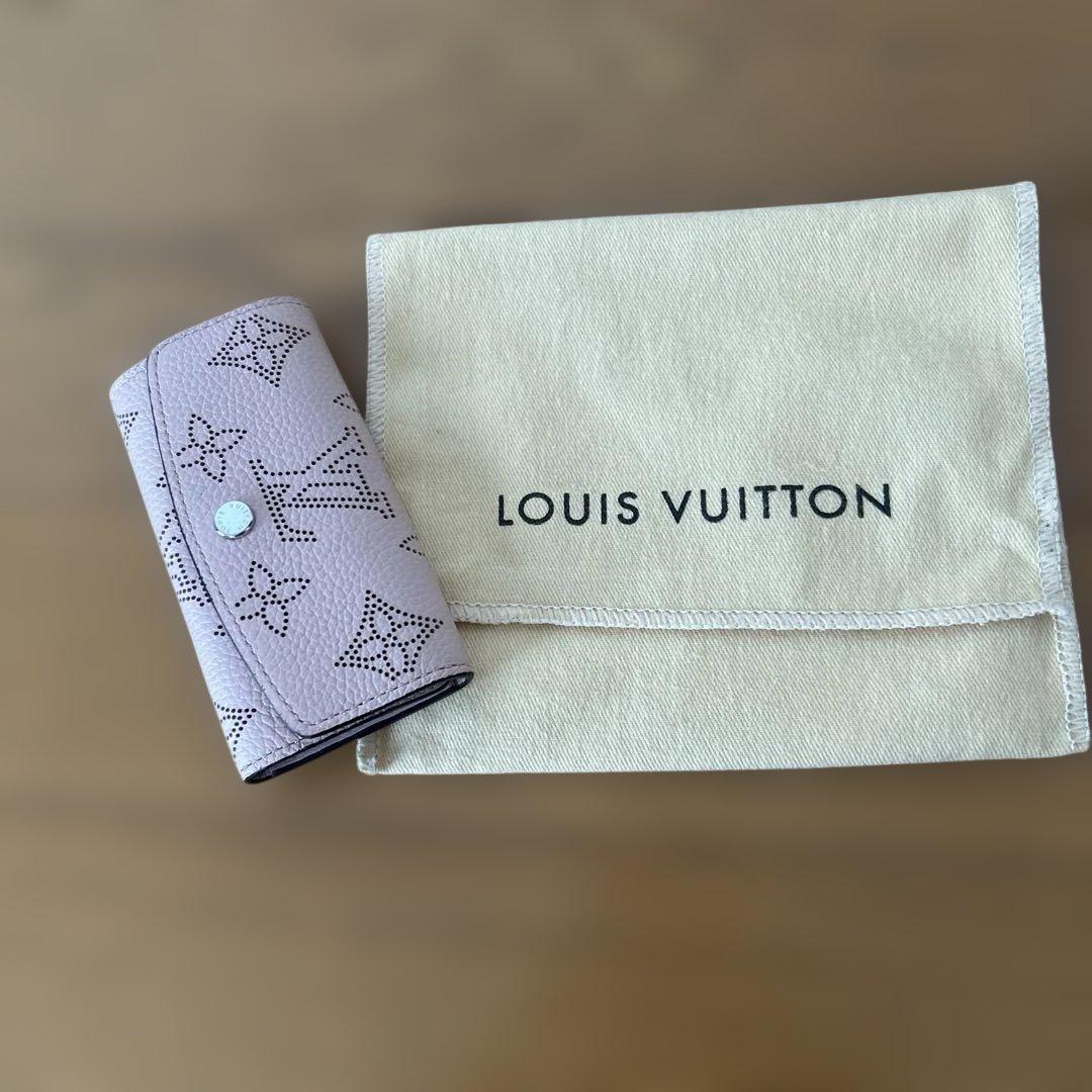 LOUIS VUITTON ピンク レザー キーケース